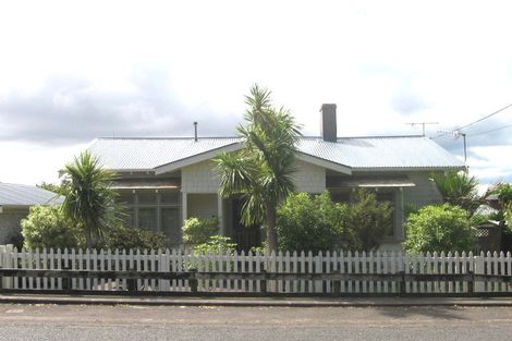 Photo of property in 1/10 Mozeley Avenue, Devonport, Auckland, 0624