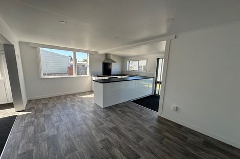 Photo of property in 42 Tennyson Street, Dannevirke, 4930