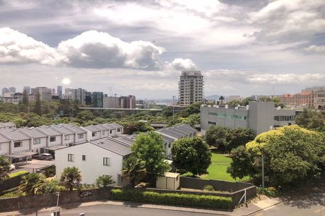 Photo of property in Luna Apartments, 6l/16 Burton Street, Grafton, Auckland, 1010