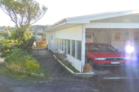 Photo of property in 5 Glen Alton Avenue, Paparangi, Wellington, 6037