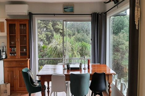 Photo of property in 37 West Lynn Road, Titirangi, Auckland, 0604