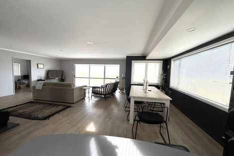 Photo of property in 22a Marine Parade South, Foxton Beach, Foxton, 4815