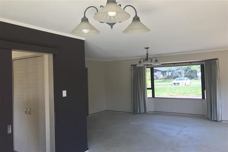 Photo of property in 3 Kadina Place, Botany Downs, Auckland, 2010