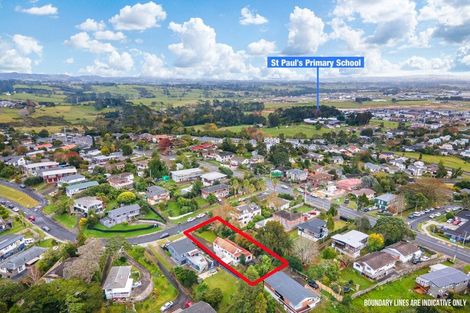 Photo of property in 4 Cyclarama Crescent, Massey, Auckland, 0614