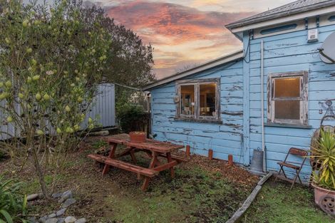 Photo of property in 2 Church Street, Waipawa, 4210