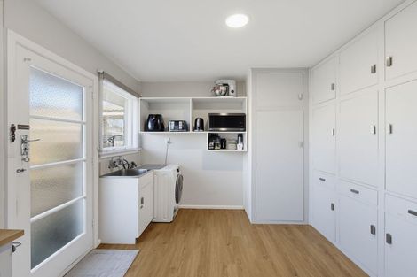 Photo of property in 2/7 Curletts Road, Sockburn, Christchurch, 8042