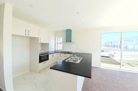 Photo of property in 10 Kapia Drive, Takanini, 2112