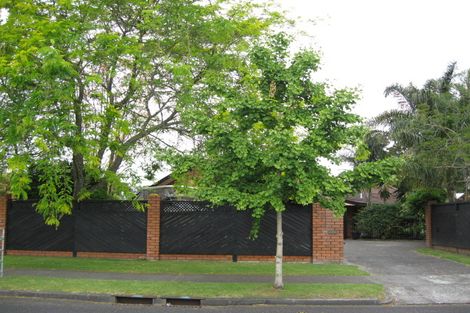 Photo of property in 240 Walter Strevens Drive, Conifer Grove, Takanini, 2112