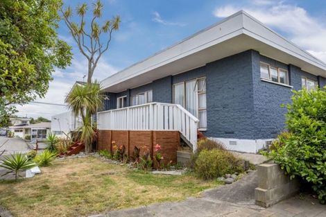 Photo of property in 62 Toi Street, Otaki Beach, Otaki, 5512