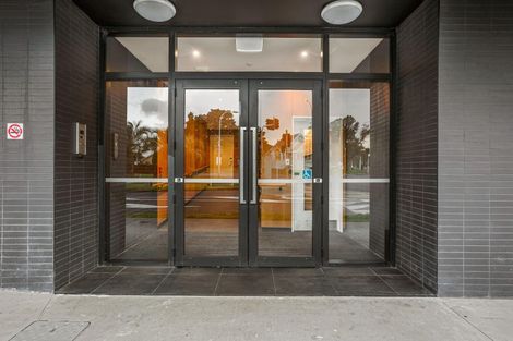 Photo of property in 102/1 Buscomb Avenue, Henderson, Auckland, 0610