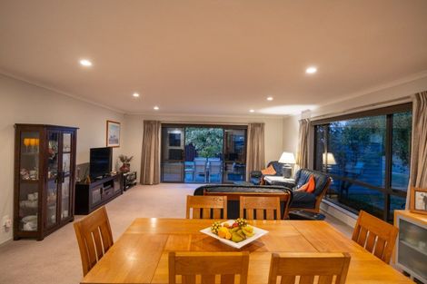 Photo of property in 47 Geneva Terrace, Kelvin Grove, Palmerston North, 4414