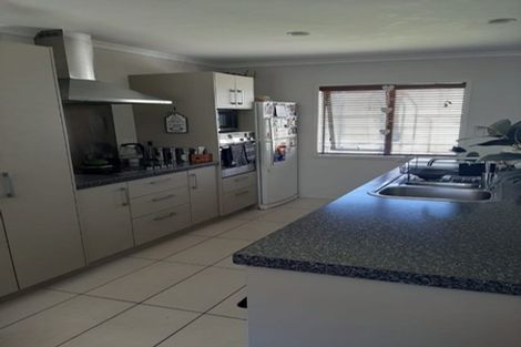 Photo of property in 10 Diamond Grove, Brown Owl, Upper Hutt, 5018