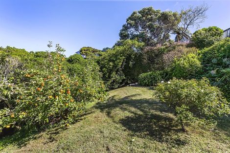 Photo of property in 4 Corlett Road, Plimmerton, Porirua, 5026