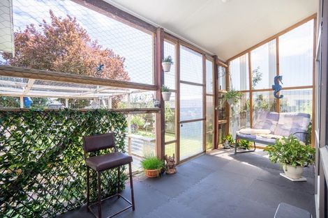 Photo of property in 15 Chelmarsh Place, Highbury, Palmerston North, 4412