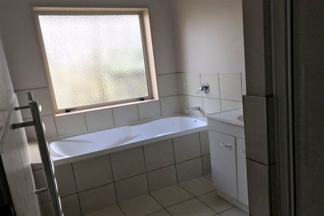 Photo of property in 26 Moulton Street, Moturoa, New Plymouth, 4310