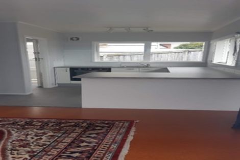 Photo of property in 1/31 Marcel Place, Glenfield, Auckland, 0629