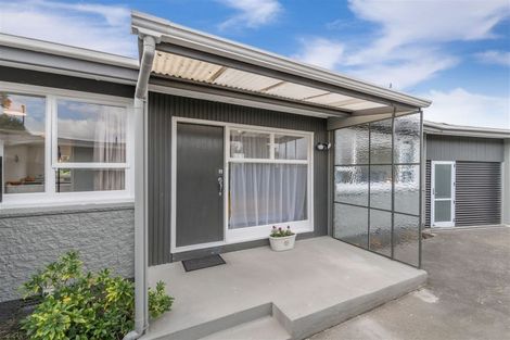 Photo of property in 35 Prestons Road, Redwood, Christchurch, 8051