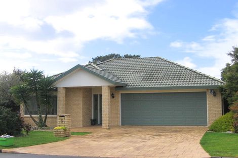 Photo of property in 5 Corfield Way, Burswood, Auckland, 2013