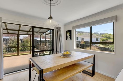 Photo of property in 16 Larsen Crescent, Tawa, Wellington, 5028