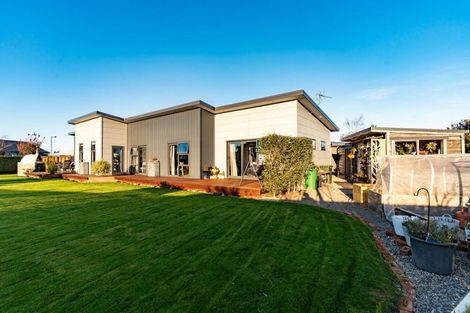 Photo of property in 7 Takahe Drive, Carterton, 5713