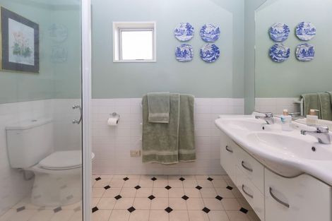 Photo of property in 163 Blighs Road, Strowan, Christchurch, 8052