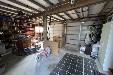 Photo of property in 9 Raphael Place, West Harbour, Auckland, 0618