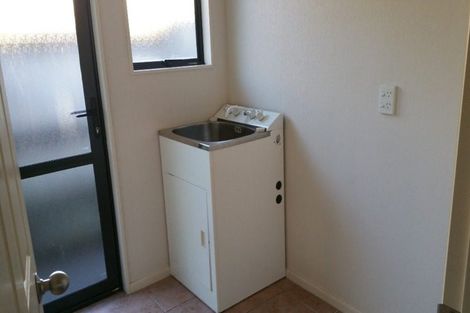 Photo of property in 20a Highfields Terrace, Henderson, Auckland, 0612