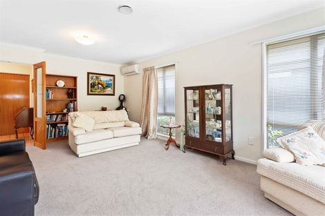 Photo of property in 74 Sarabande Avenue, Redwood, Christchurch, 8051