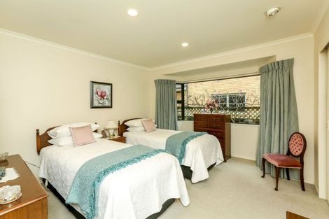 Photo of property in 12 Kawaroa Close, New Plymouth, 4310