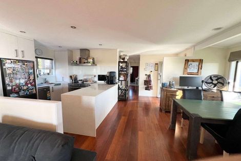 Photo of property in 46 Marendellas Drive, Bucklands Beach, Auckland, 2014