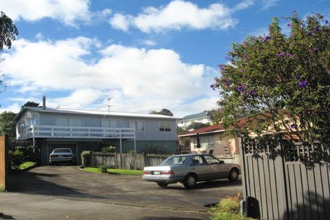 Photo of property in 1/130 Aviemore Drive, Highland Park, Auckland, 2010