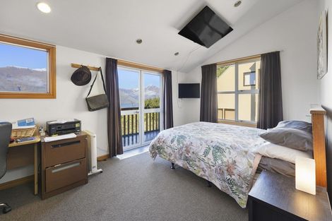 Photo of property in 18 Dart Place, Fernhill, Queenstown, 9300