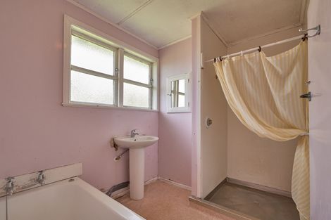 Photo of property in 62 Ellesmere Crescent, Highbury, Palmerston North, 4412