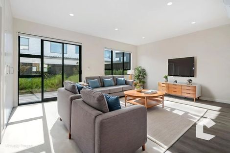 Photo of property in 21b Lumbarda Drive, Kumeu, 0810