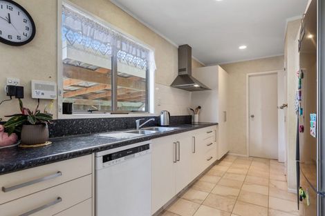 Photo of property in 15 Gilmore Street, Te Puke, 3119