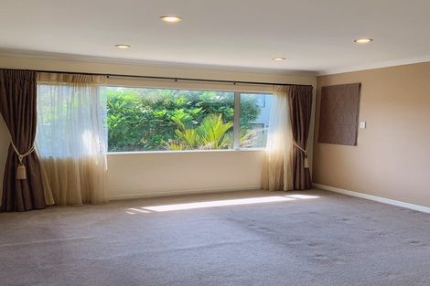 Photo of property in 17 Harrowglen Drive, Northcross, Auckland, 0632