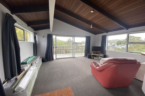 Photo of property in 31 Crocombe Crescent, Beach Haven, Auckland, 0626