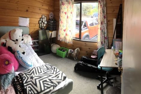 Photo of property in 64 Bassett Road, Johnsonville, Wellington, 6037