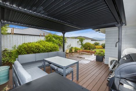Photo of property in 94 Riverstone Drive, Riverstone Terraces, Upper Hutt, 5018