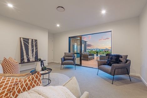 Photo of property in 45 Sardinia Grove, Fitzherbert, Palmerston North, 4410