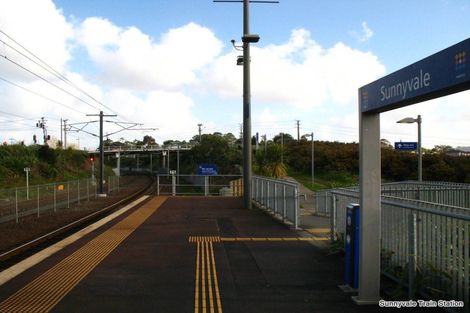 Photo of property in 1/7 Rangeview Road, Sunnyvale, Auckland, 0612