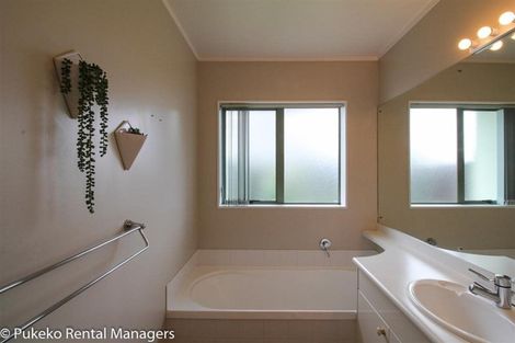 Photo of property in 2/28 Carnoustie Drive, Wattle Downs, Auckland, 2103