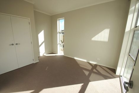 Photo of property in 10 Vincent Lane, Hobsonville, Auckland, 0616