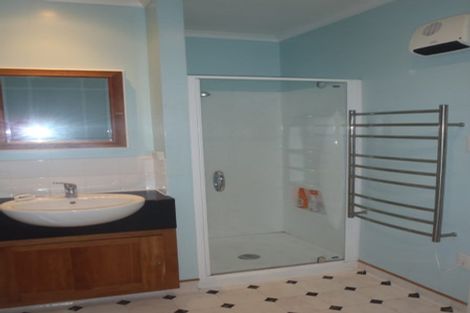 Photo of property in 57 Bedford Street, Northland, Wellington, 6012