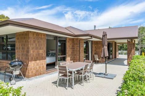 Photo of property in 1 Cabbage Tree Grove, Kinloch, Taupo, 3377