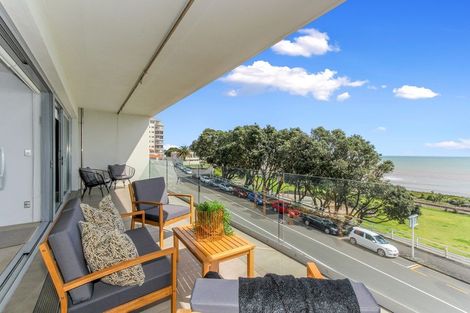 Photo of property in The Reef, 93 Saint Aubyn Street, New Plymouth, 4310