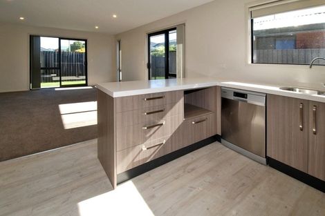 Photo of property in 2/78 Wilsons Road South, Saint Martins, Christchurch, 8022