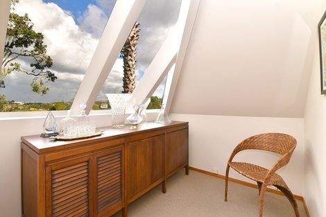 Photo of property in 8 View Road, Campbells Bay, Auckland, 0630