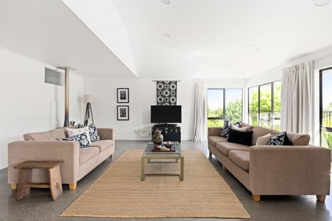 Photo of property in 4 Tauroa Valley, Havelock North, 4130