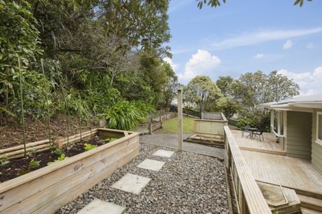 Photo of property in 70 Dowse Drive, Maungaraki, Lower Hutt, 5010